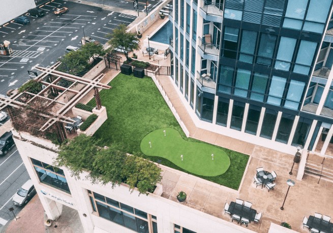 putting green in rooftop of a commercial building